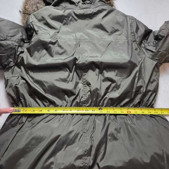 New XL Banana Republic water resistant parka with removable hood in olive - Picture 11 of 12